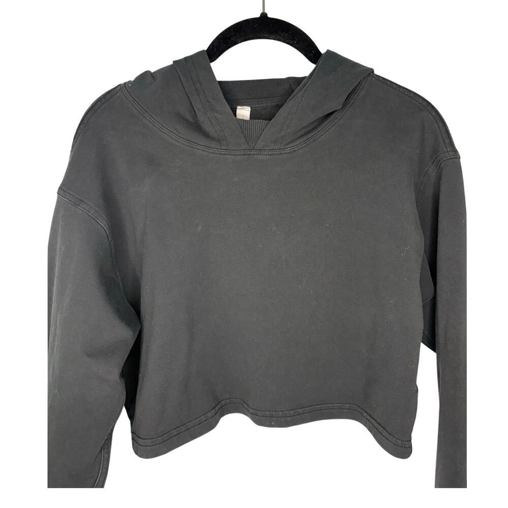 Lululemon Cropped Hoodie Pullover Women's Size 6 Black Hooded Sweatshirt